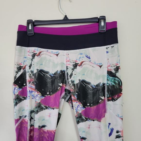 Lululemon Speed Tight Pigment Wave Multi / Black / Regal Plum size 8 - Picture 3 of 5